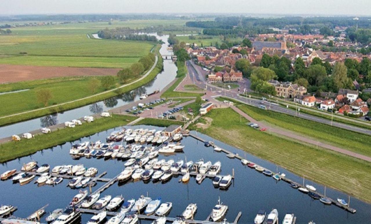 Tiny Hanzeboat Hattem